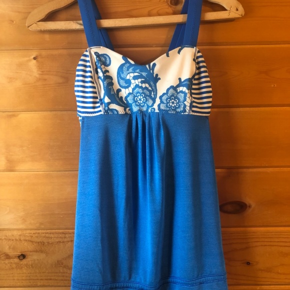 Lululemon top bundle - Picture 2 of 9